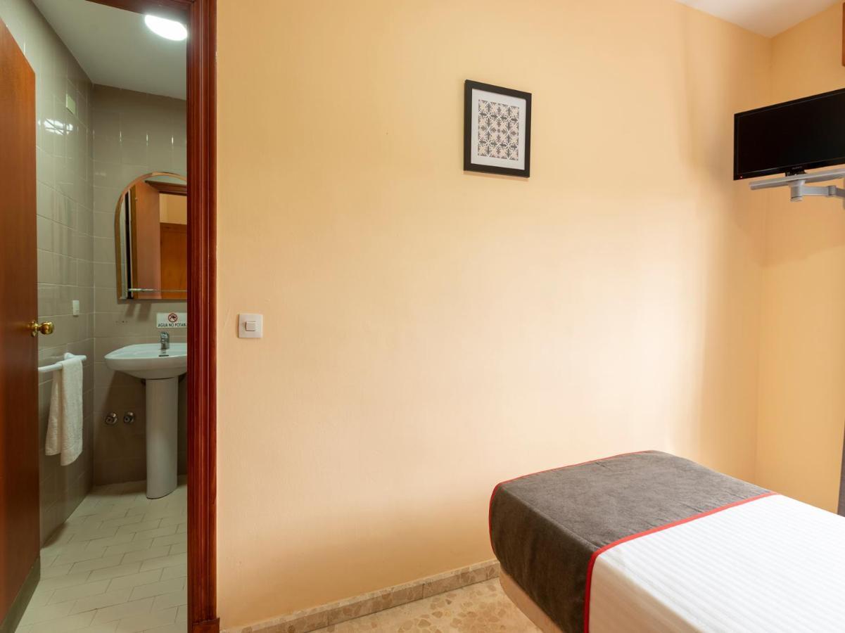 Oyo Hostal El Paisano Utrera Eksteriør billede