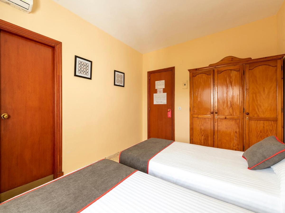 Oyo Hostal El Paisano Utrera Eksteriør billede